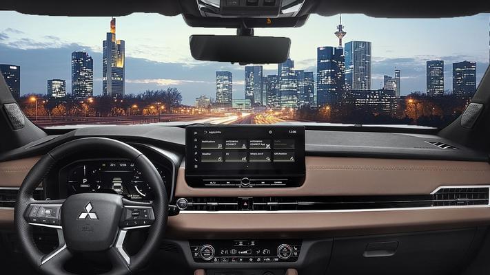 Mitsubishi-Outlander-Frankfurt_16x9_low