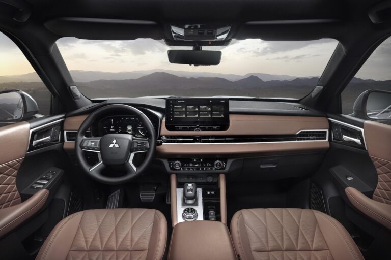 New Outlander PHEV_018H_low