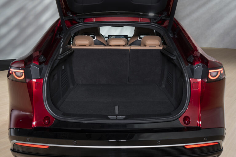 all-new_mazda6e_src_int_012