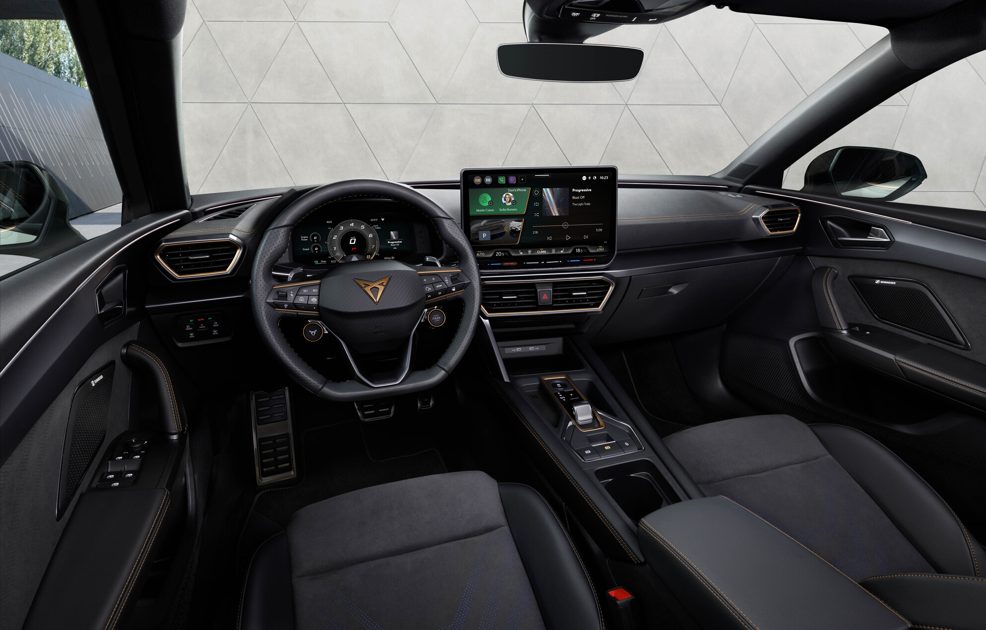 cupra_leon_5d_taiga_grey_interior_003