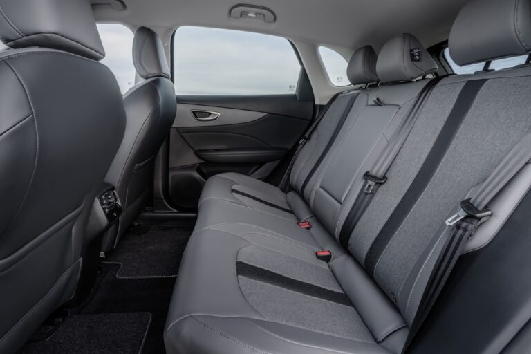 mg-motor_mgs5-ev-luxury-lr_70