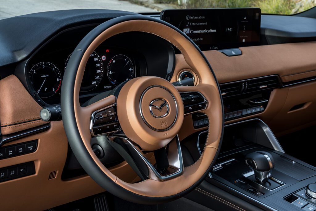 2026_mazda_cx-60_spain_pg_int_07_lowres
