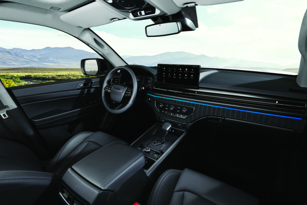 678191-NEWMUSSO_6-2_Interior(Diesel)-3d412a-original-1780385934