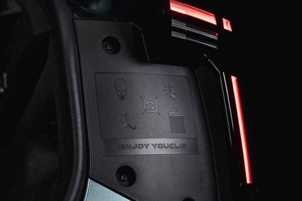Dacia Striker Journey hybrid 155 Frost-Grün (23)